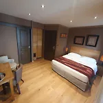 Szálloda Les Bains 3*