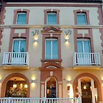 Les Bains 3*