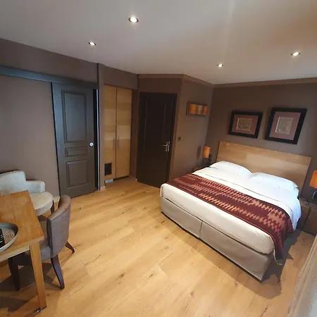 Hotel Les Bains 3*
