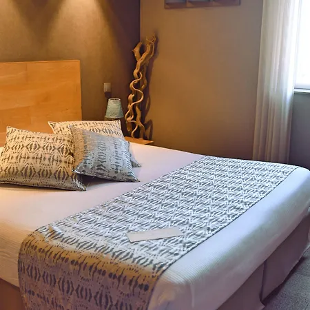 Les Bains 3* 울가트